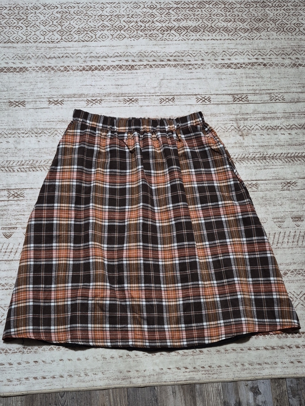 Source Unknown Brown and Tan Plaid A-Line Skirt With Pockets